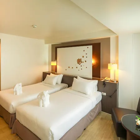 Flipper House Hotel - Sha Extra Plus Pattaya Exterior photo