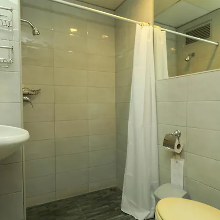 Flipper House Hotel - Sha Extra Plus Pattaya Exterior photo